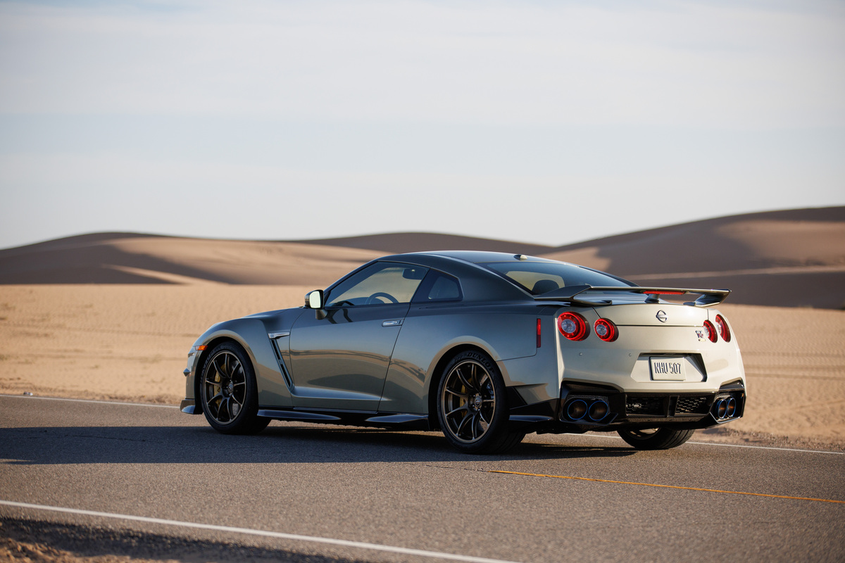 2024 Nissan GT-R T-spec