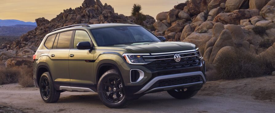 2024 Volkswagen Atlas Peak Edition Front Quarter