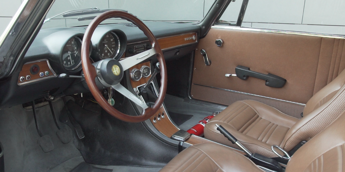 1971 Alfa Romeo GTV 1750 Interior
