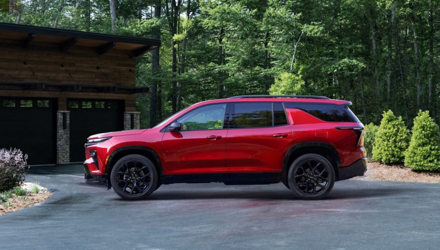 2024 Chevrolet Traverse Debuts with Aggressive, Truck-Like Style 2