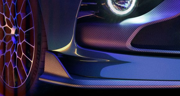 Aston Martin Valour: 6-Speed, V12 Monster with Tweed Seats 7