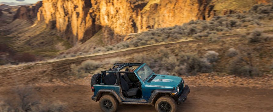Jeep Brings Summer Fun with Two Limited Colors 1