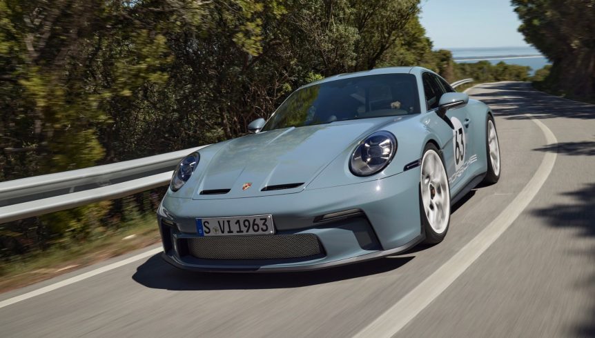 Porsche 911 S/T: Pure Driving in a 60th Anniversary Package 9