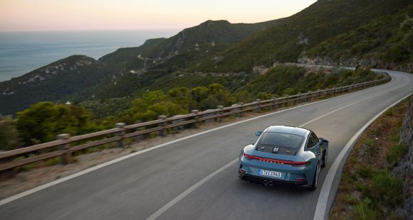 Porsche 911 S/T: Pure Driving in a 60th Anniversary Package 7