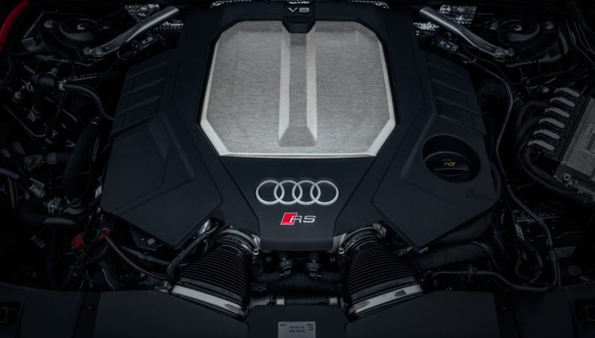 2023 Audi RS 6 Avant 1