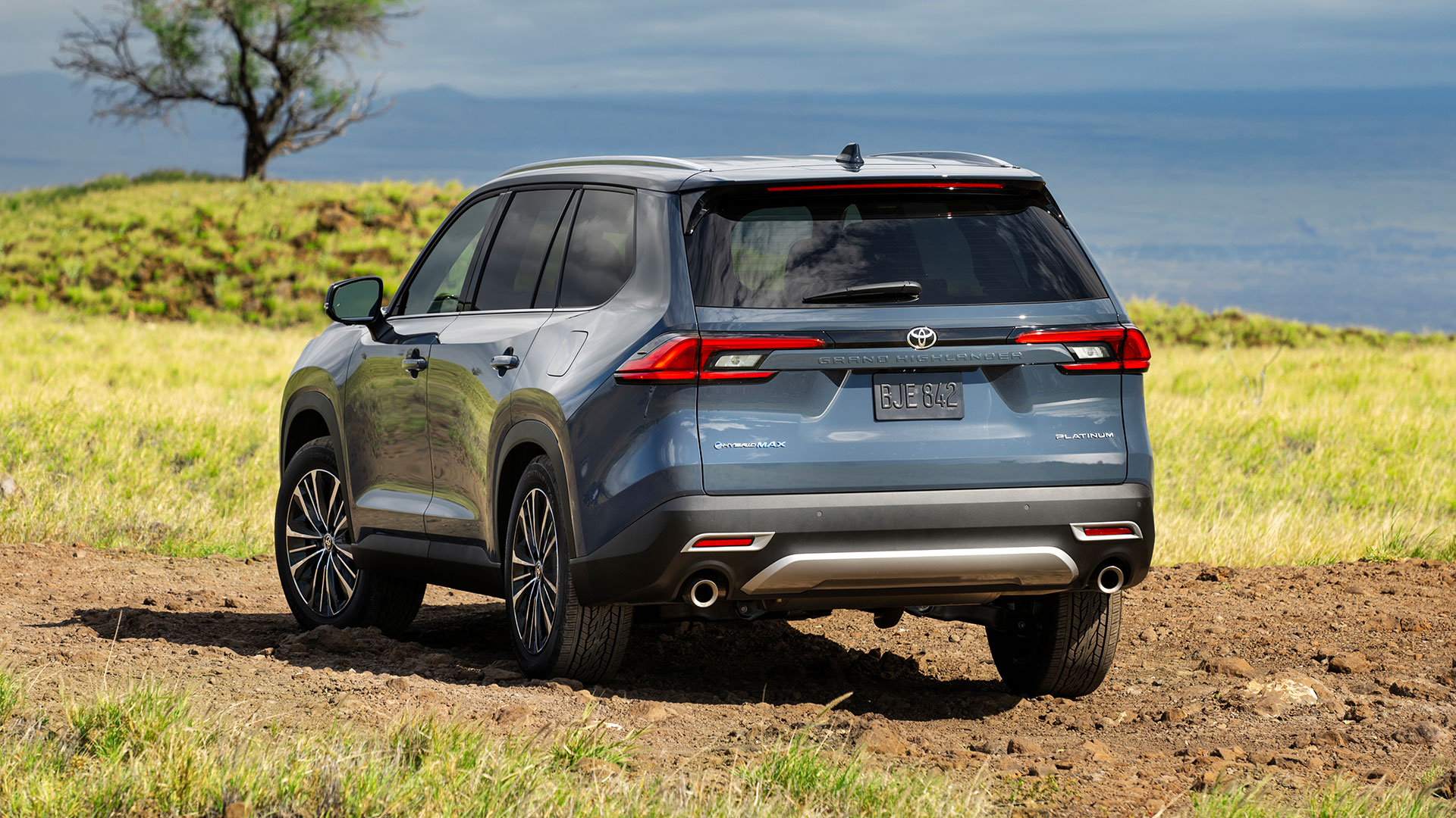 2024 Toyota Grand Highlander - Road Tests MotorWeek