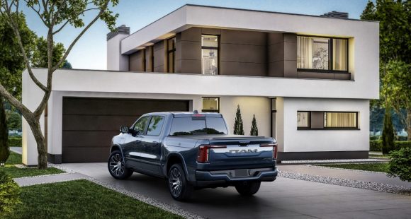 2025 Ram 1500 Ramcharger Debuts as Extended Range EV; Electric Propulsion with an ICE Twist 3