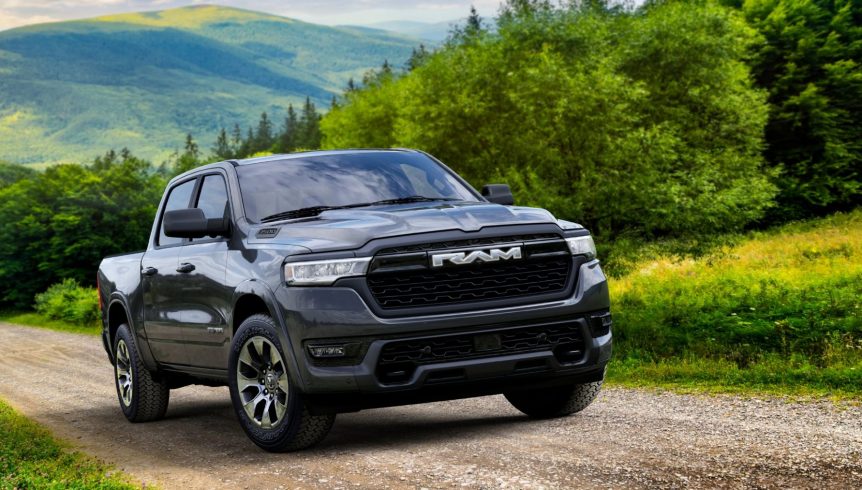 2025 Ram 1500 Ramcharger Debuts as Extended Range EV; Electric Propulsion with an ICE Twist