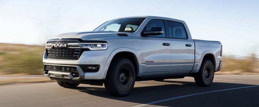 2025 Ram 1500 Ramcharger Debuts as Extended Range EV; Electric Propulsion with an ICE Twist 10