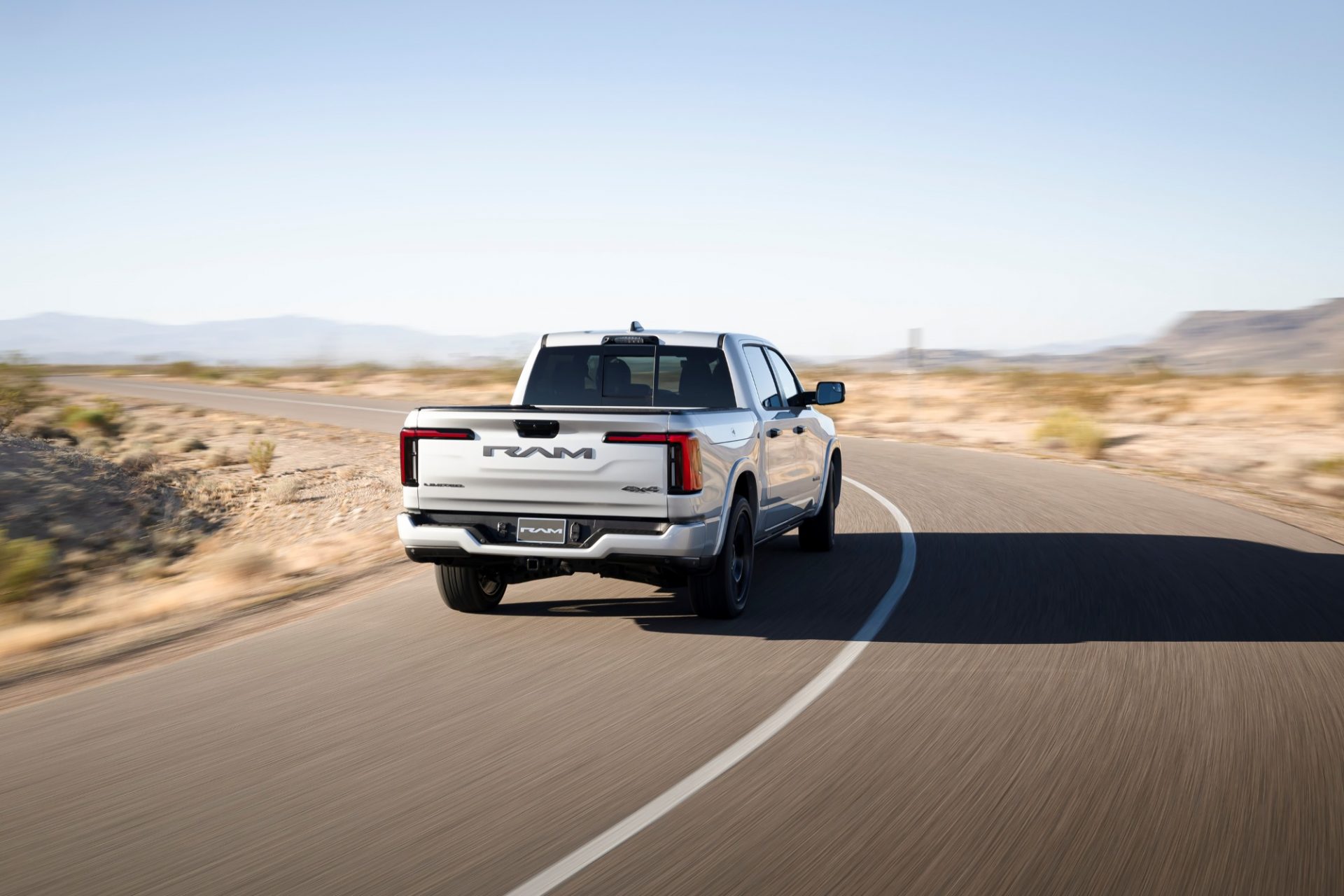 2025 Ram 1500 Ramcharger Debuts As Extended Range EV; Electric ...