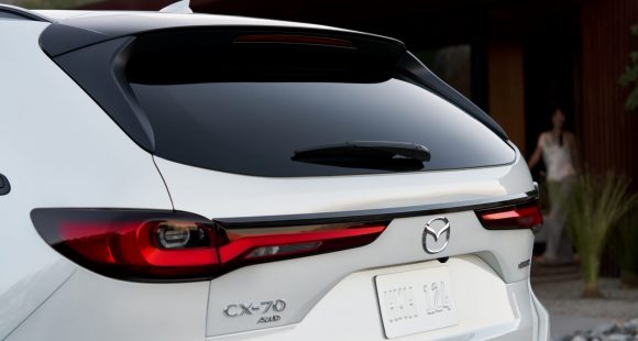 Mazda Unveils First-Ever CX-70 14