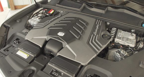 2024 Lamborghini Urus Performante Engine