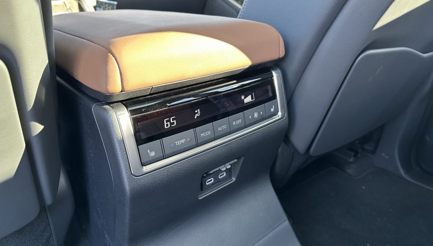 2024 Lexus GX Luxury+ Rear Climate Controls