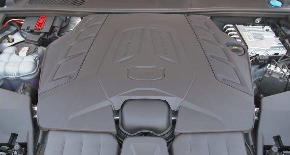 2024 Porsche Cayenne Turbo GT Engine