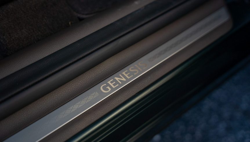 2024 Genesis GV80 Sill