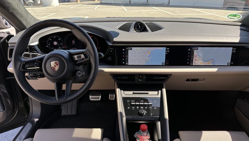 2024 Porsche Macan Electric Dashboard