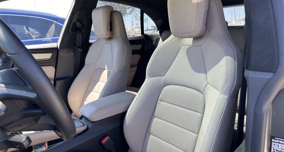 2024 Porsche Macan Electric Front Seat