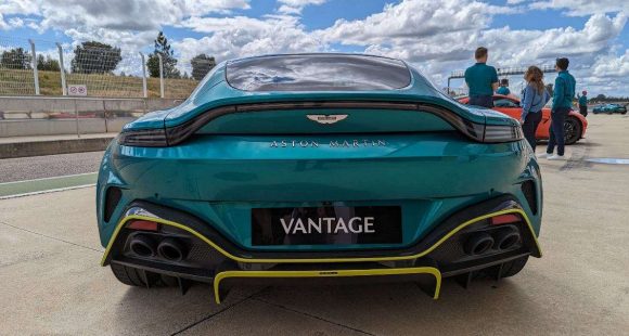 2025 Aston Martin Vantage 10
