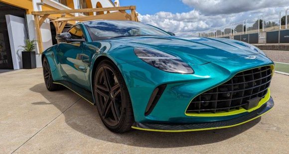 2025 Aston Martin Vantage 8