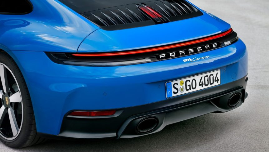 Porsche 911 Updated; New Hybrid Model Debuted 10
