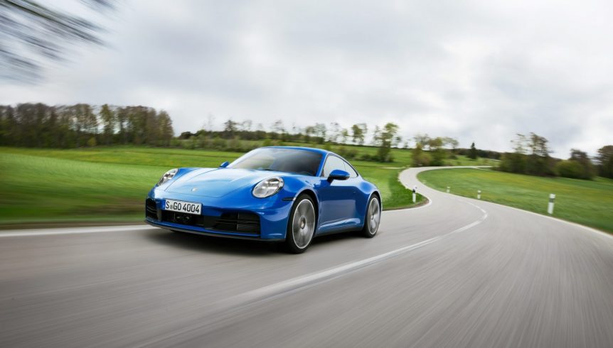 Porsche 911 Updated; New Hybrid Model Debuted 12