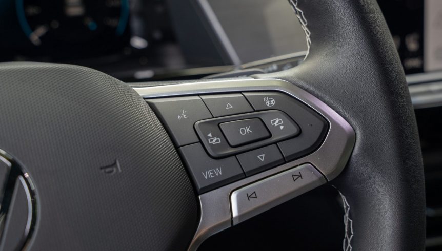 2024 Volkswagen Atlas Cross Sport Steering Wheel Controls