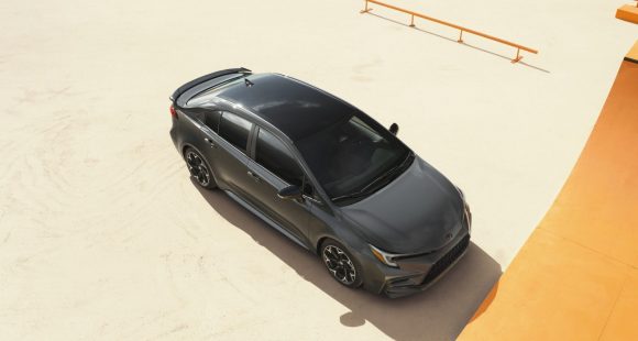 Toyota Corolla FX Edition Pays Tribute to 80’s Trim 3