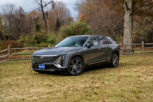 2023 Cadillac Lyriq 2