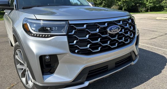 2025 Ford Explorer Grille