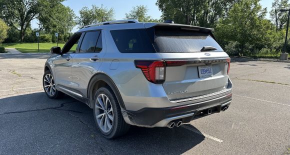 2025 Ford Explorer 3/4 Rear