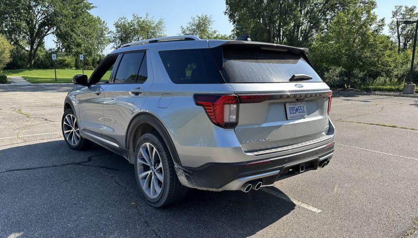 2025 Ford Explorer 3/4 Rear