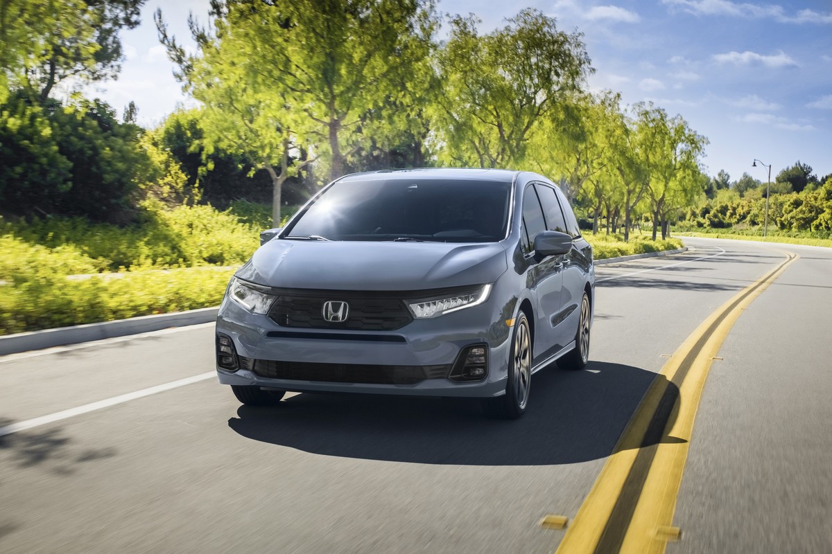 2025 Honda Odyssey Refreshed To Be A Sportier Minivan Motorweek 1616