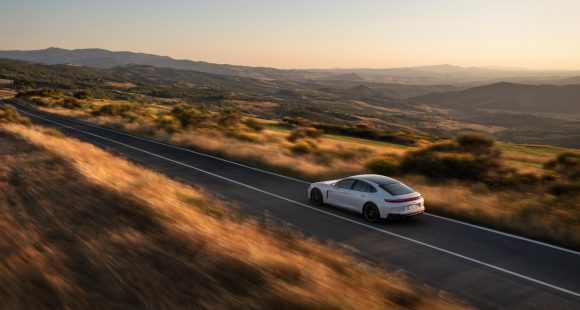 2025 Porsche Panamera Turbo S E-Hybrid, GTS Unveiled 9