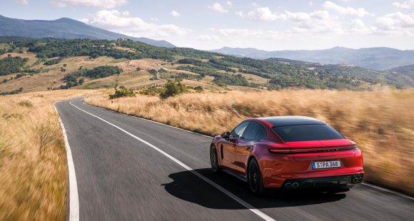 2025 Porsche Panamera Turbo S E-Hybrid, GTS Unveiled 4