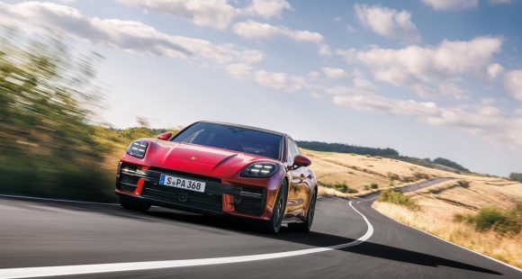 2025 Porsche Panamera Turbo S E-Hybrid, GTS Unveiled 5