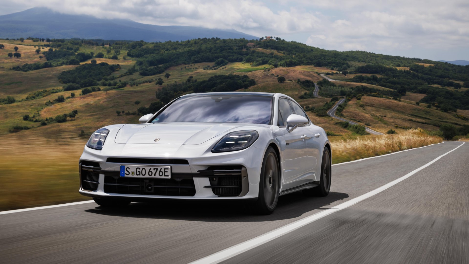 2025 Porsche Panamera Turbo S EHybrid, GTS Unveiled MotorWeek