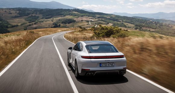 2025 Porsche Panamera Turbo S E-Hybrid, GTS Unveiled 8