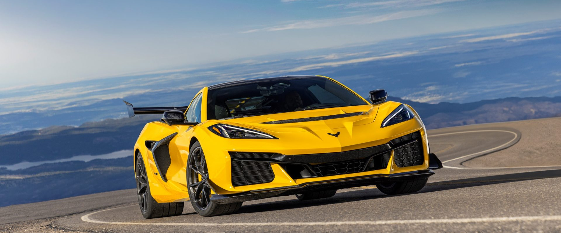 Chevrolet Corvette ZR1 is Back; Most Powerful ‘Vette Ever 3