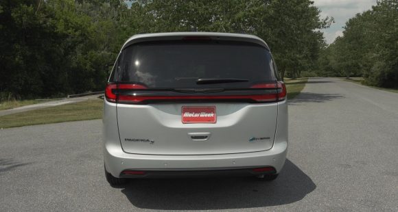 2024 Chrysler Pacifica PHEV 5