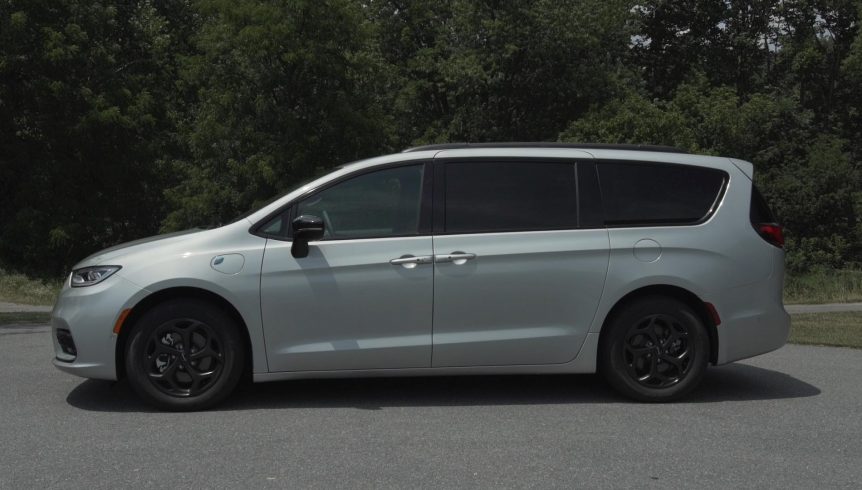 2024 Chrysler Pacifica PHEV 9