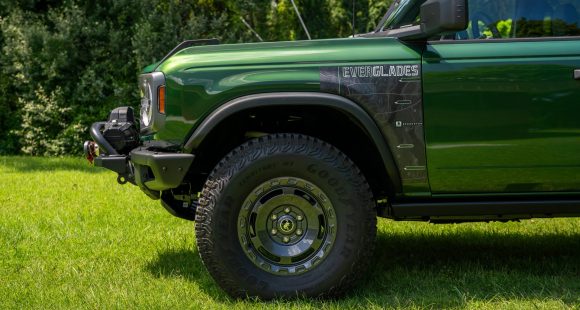 2024 Ford Bronco Everglades 16