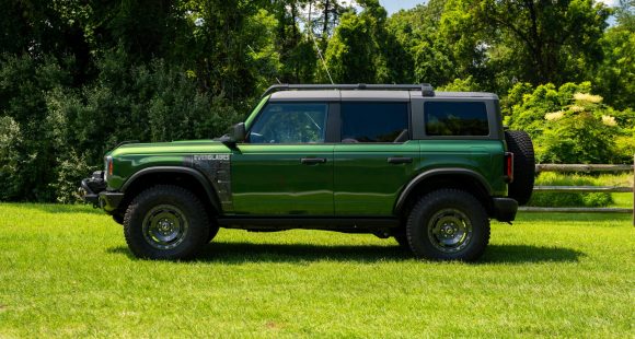 2024 Ford Bronco Everglades 19