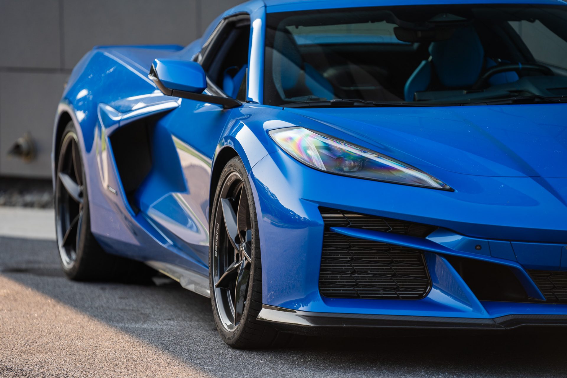 2024 Chevrolet Corvette E-Ray - Road Tests MotorWeek