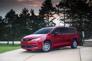 Chrysler Brings Back Voyager as Entry-Level Minivan