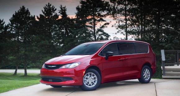 Chrysler Brings Back Voyager as Entry-Level Minivan