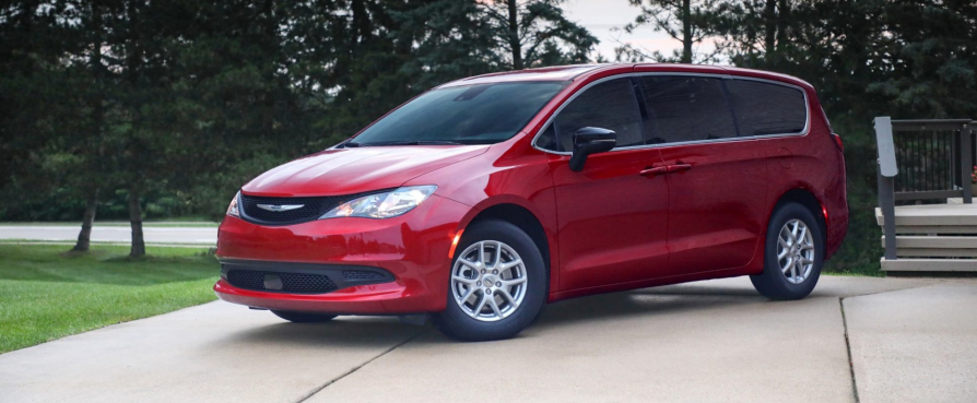 Chrysler Brings Back Voyager as Entry-Level Minivan