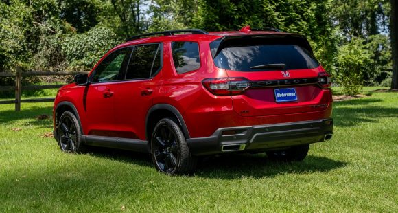 2025 Honda Pilot Black Edition 6