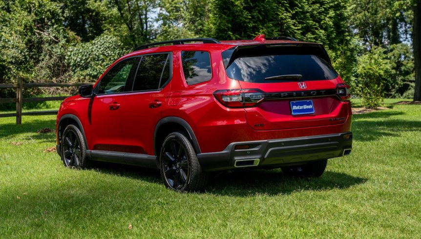 2025 Honda Pilot Black Edition 6