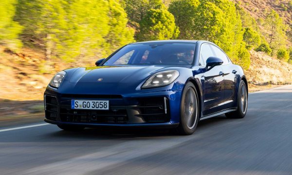 2024 Porsche Panamera 4