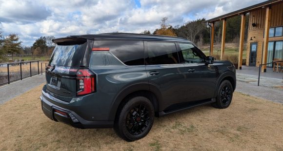 2025 Nissan Armada 8